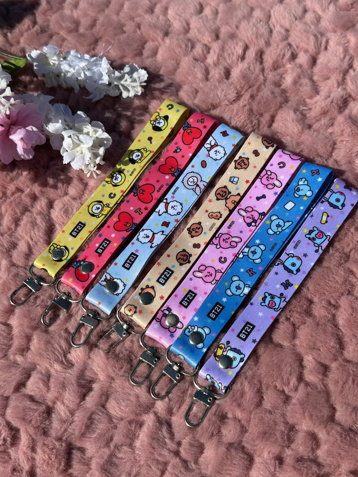 BT21 wristlets