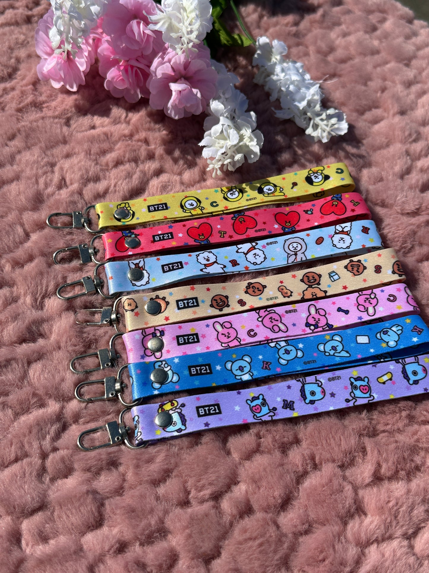 BT21 wristlets