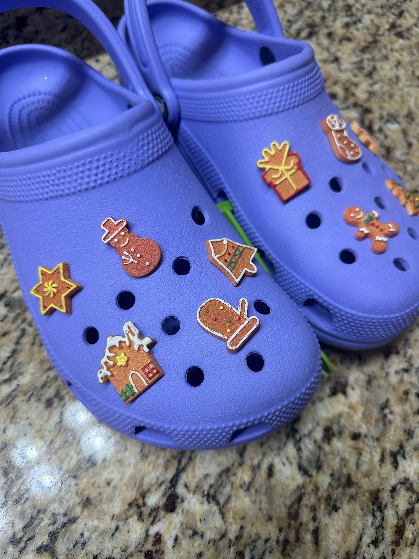10 pcs | Christmas shoe charms | gingerbread man | gingerbread house | shoe charms | holiday charms | charms
