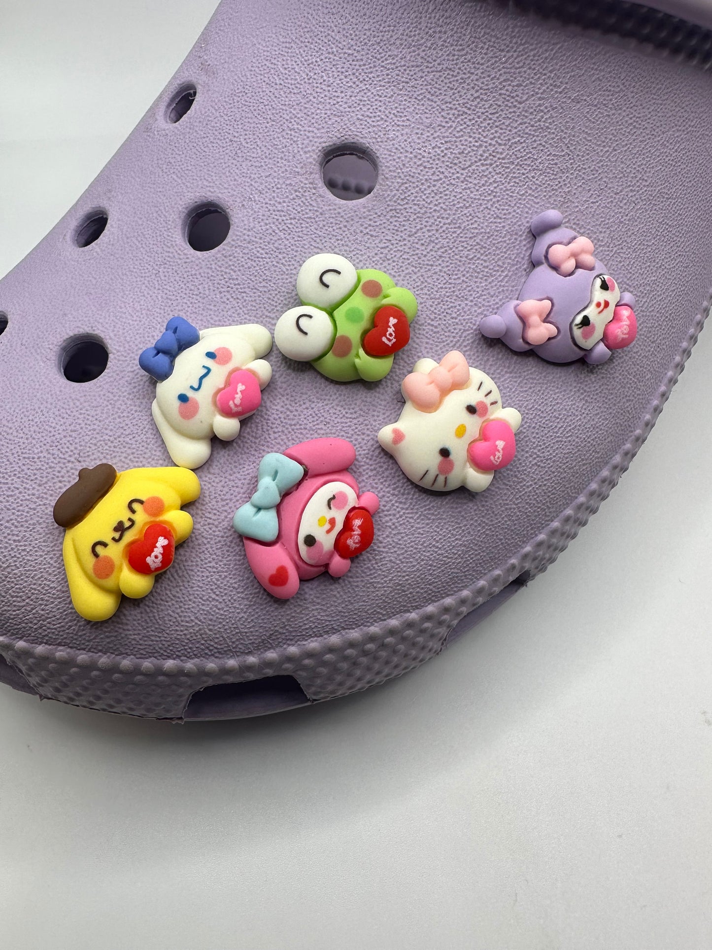 Resin kitty, Keroppi, Cinnmoroll, Kuromi, Melody and Pompompurin shoe charms