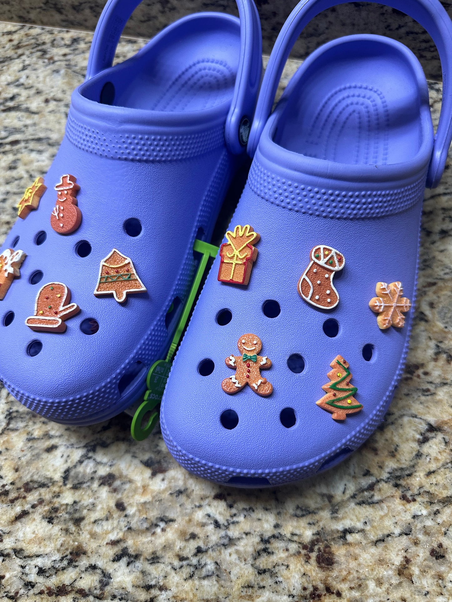 10 pcs | Christmas shoe charms | gingerbread man | gingerbread house | shoe charms | holiday charms | charms