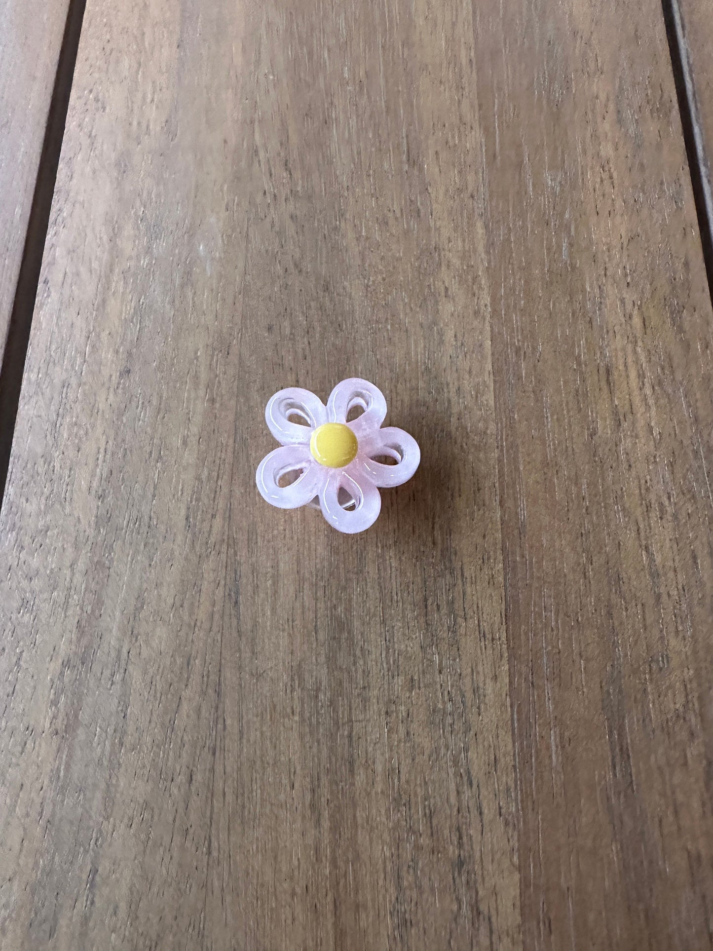 Jelly Flowers | Retro flower shoe charms | kawaii charms | squiggle flower | floral | flower shoe charms | Jelly | 90’s flower
