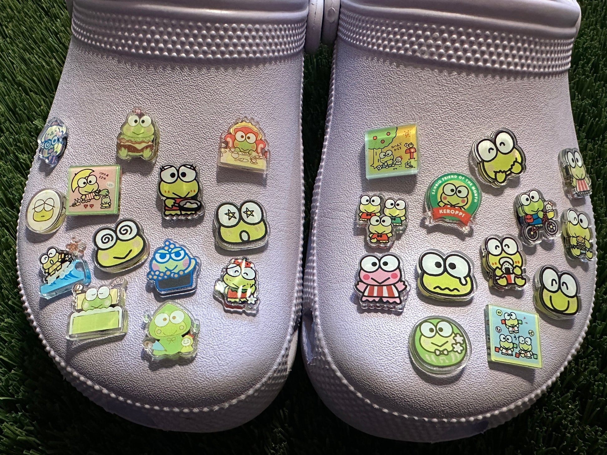Random kero shoe charms | | Green frog | shoe charms | kawaii | | 1,3,5,10 pcs | Sanri | shy frog | keropi | Frog | San |